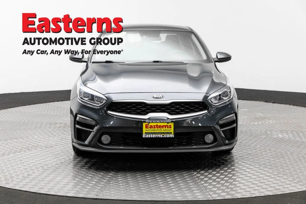 Used 2021 Gray Kia FE image 2