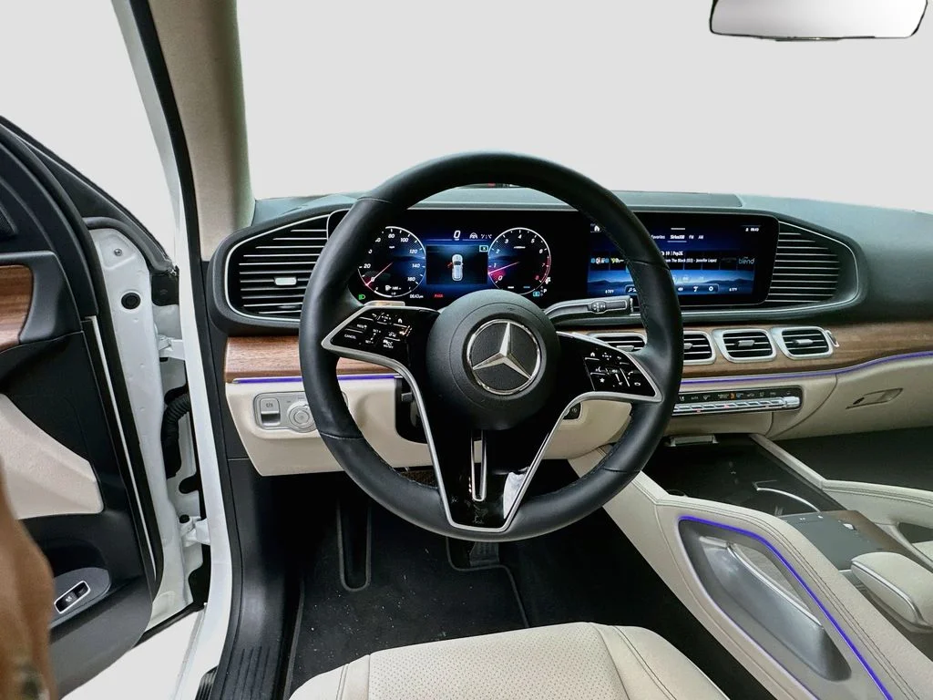 Certified Used 2025 Polar White Mercedes-Benz GLE 350 image 11
