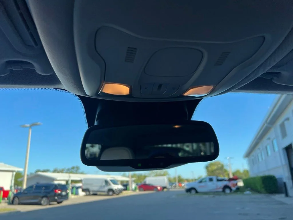 Used 2015 Silver Jeep Limited image 39