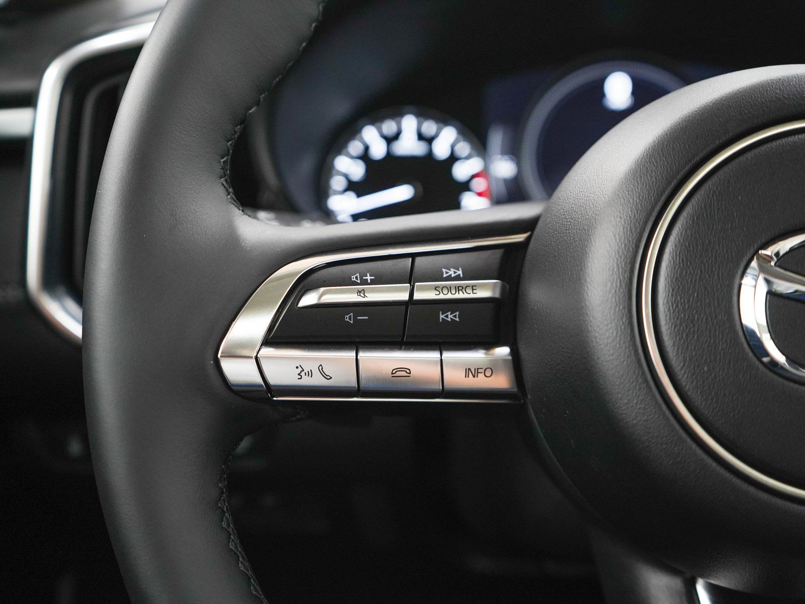 Used 2026 Wind Chill Pearl Mazda 2.5 Turbo Premium Plus image 27