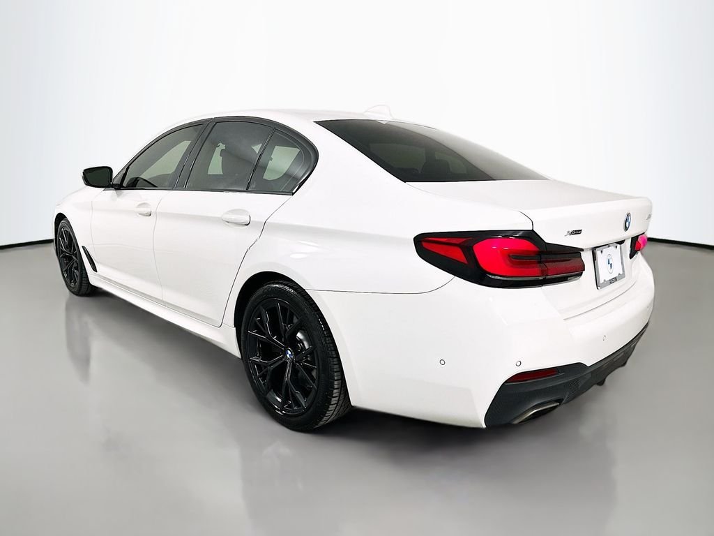 Used 2022 Alpine White BMW 540i xDrive image 7