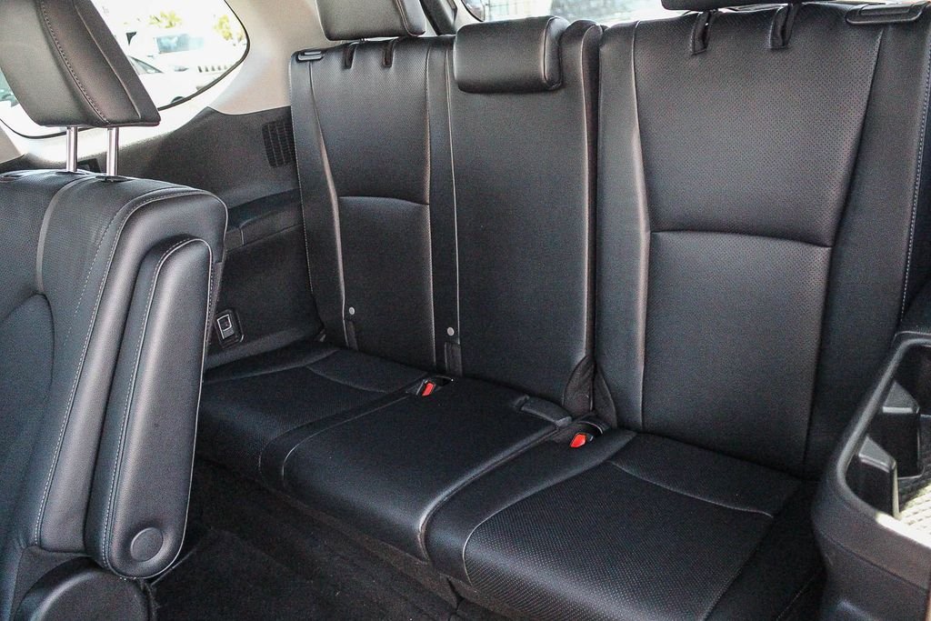 Used 2024 White Toyota Platinum image 21