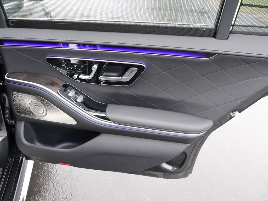 New 2026 Graphite Grey Metallic Mercedes-Benz S 580 image 16