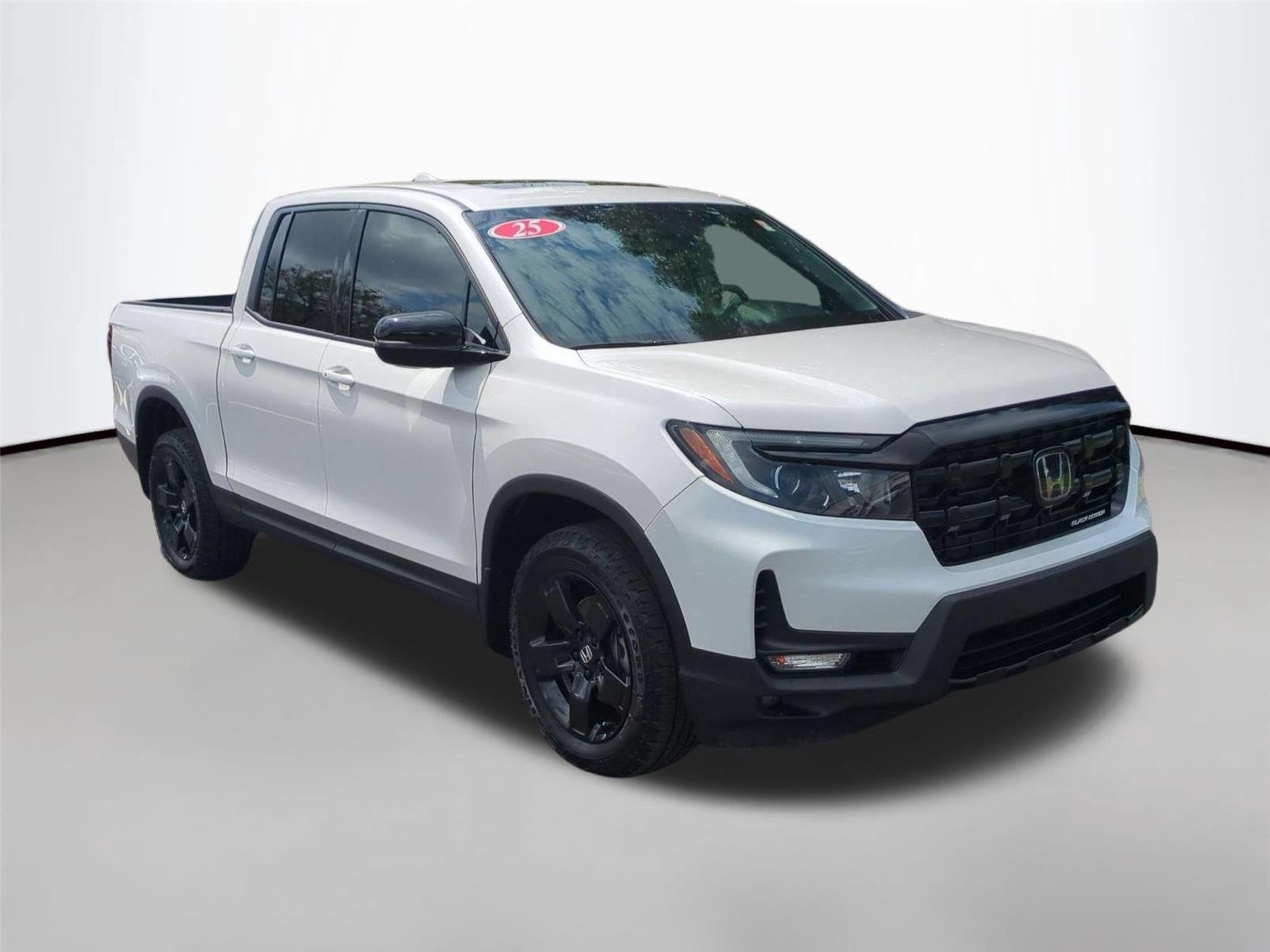 Used 2025 Platinum White Pearl Honda Black Edition image 7