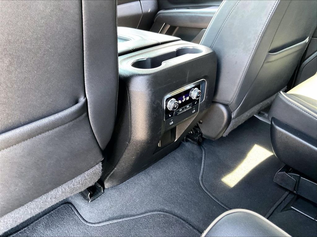Used 2023 White GMC SLT image 29