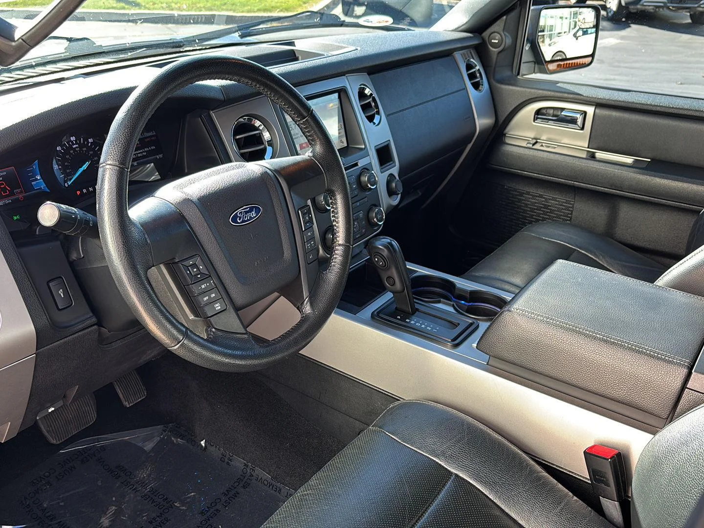 Certified Used 2017 Magnetic Ford XLT image 12