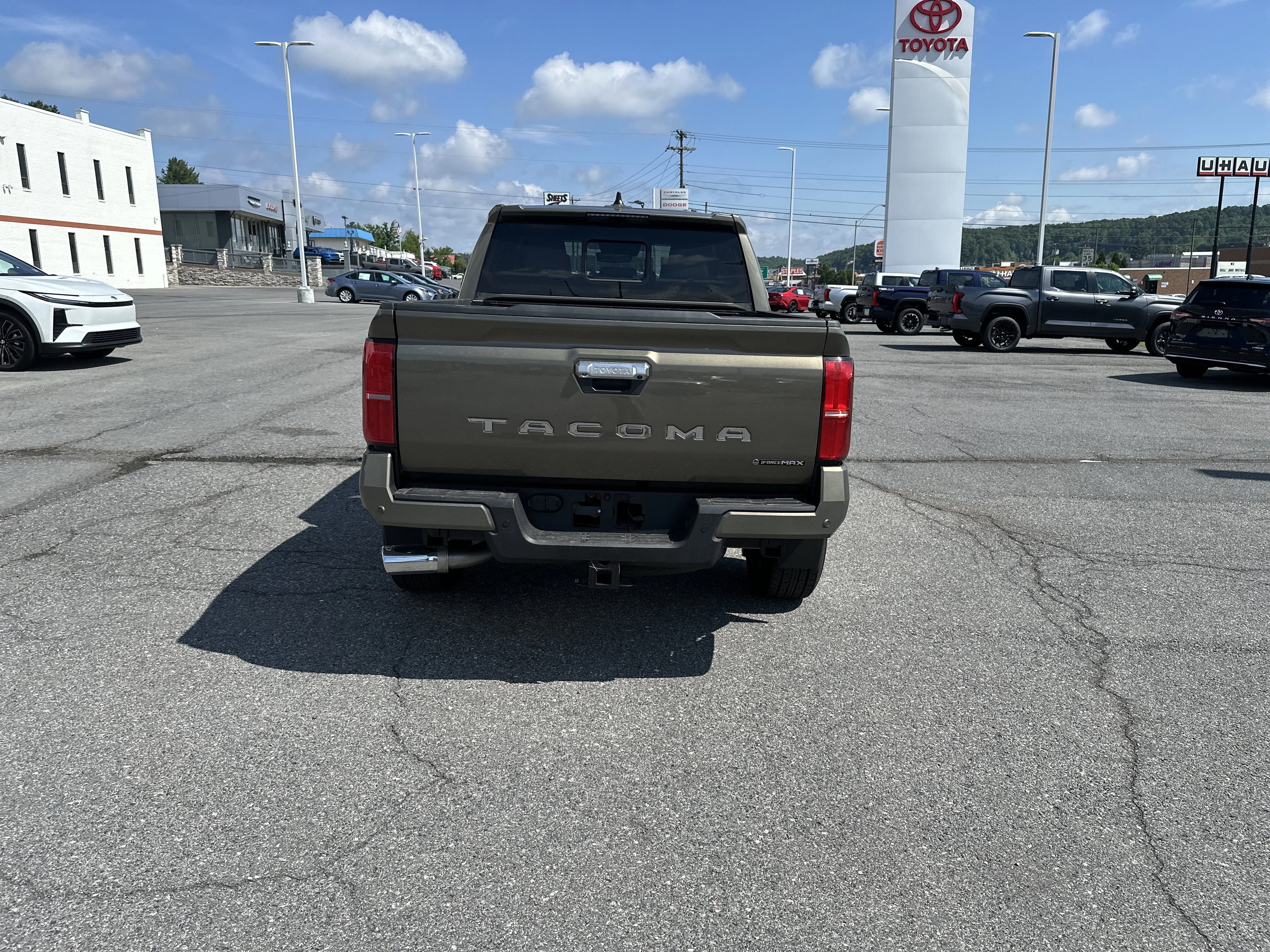 2026 Toyota Tacoma Limited - Photo 4