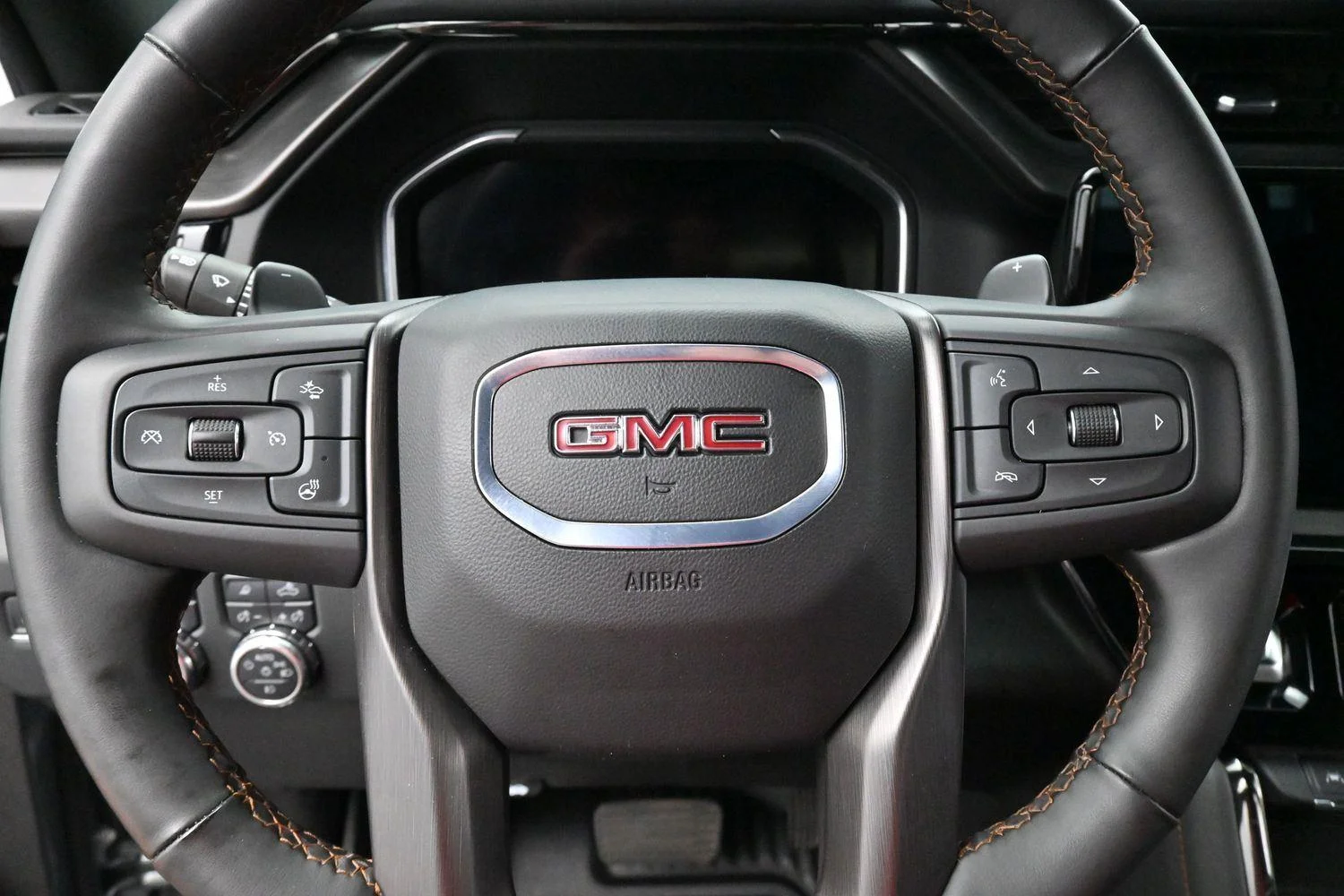 Used 2024 Sterling Metallic GMC AT4 image 17