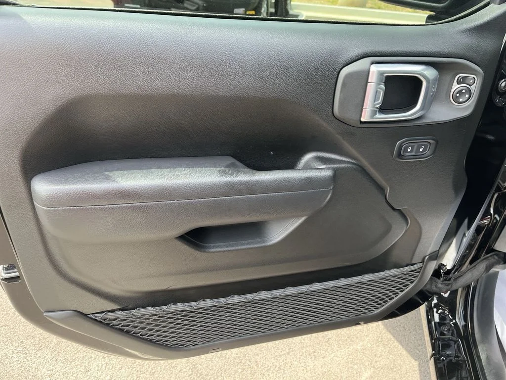 Used 2024 Black Jeep Sport S image 13