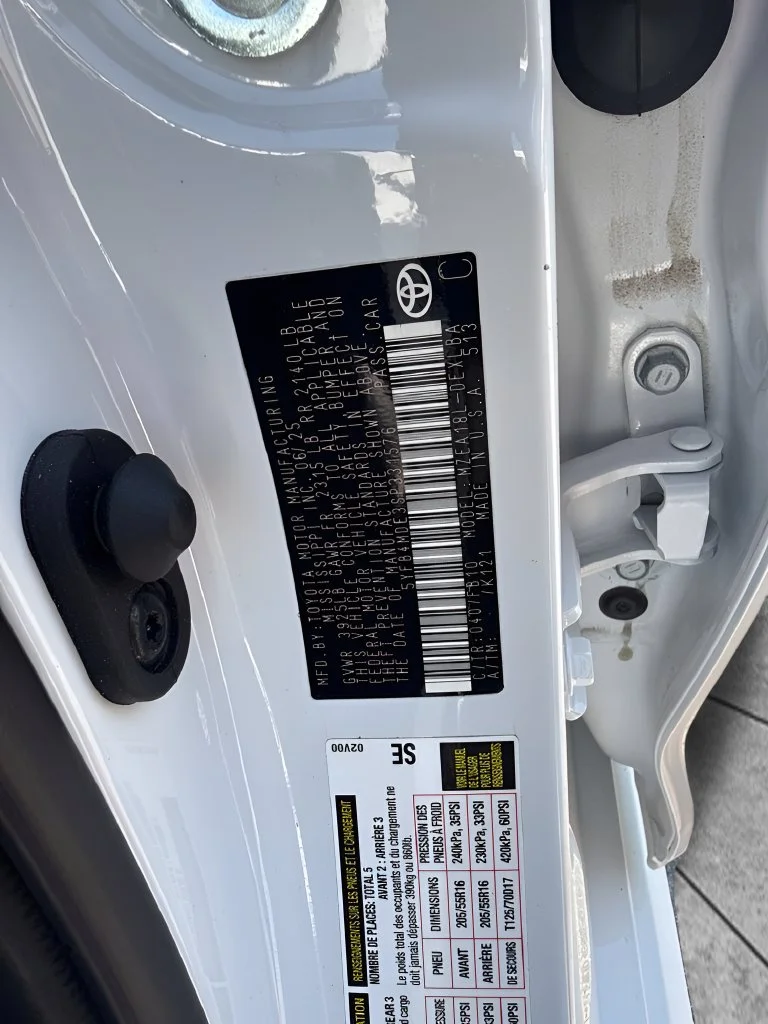 Used 2025 White Toyota LE image 28