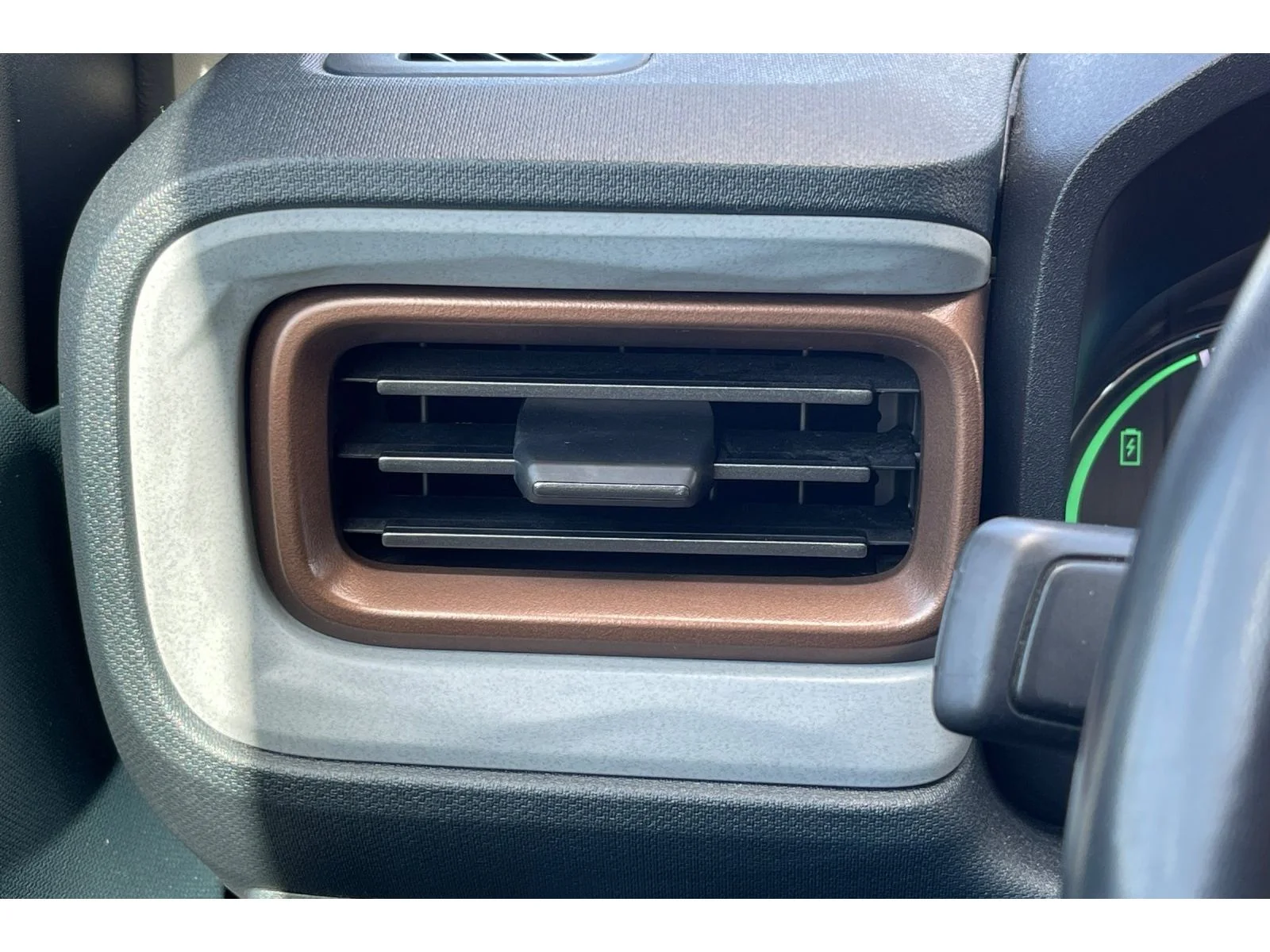 Used 2023 Oxford White Ford LARIAT image 27