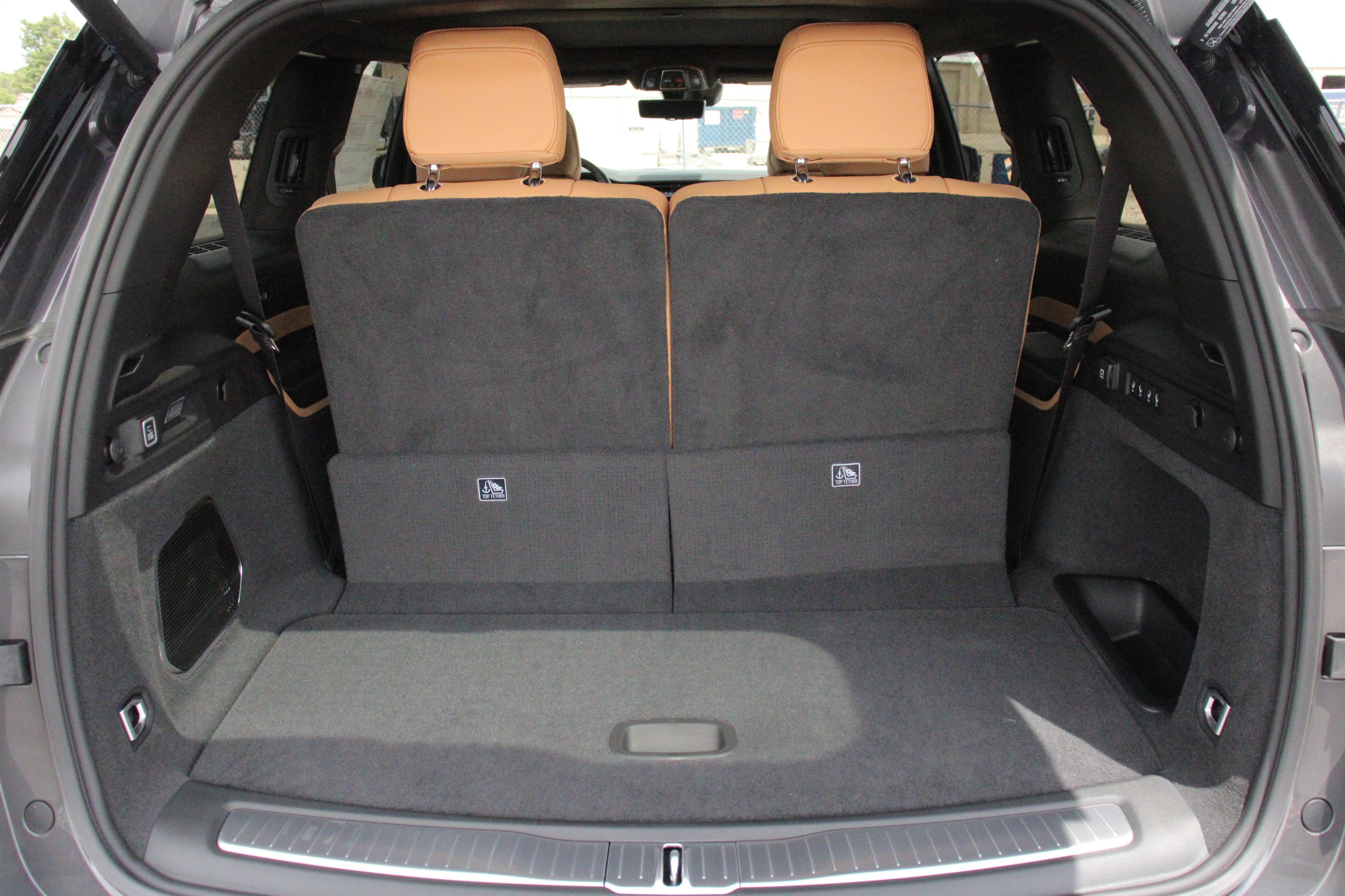 New 2026 Baltic Gray Metallic Clear-Coat Exterior Paint Jeep Summit image 28