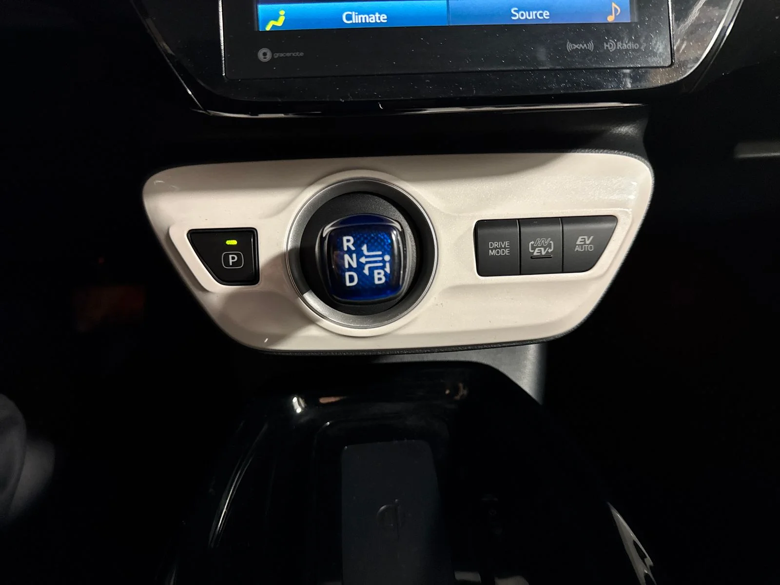 Used 2017 Blizzard Pearl Toyota Premium image 22