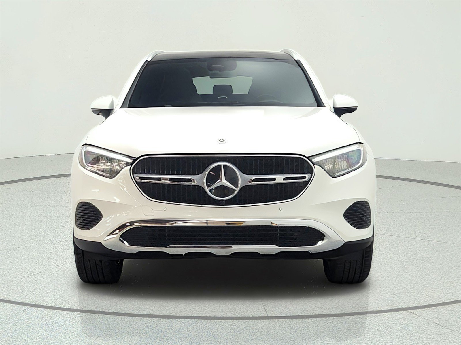 Used 2025 Polar White Mercedes-Benz GLC 350e 4MATIC® SUV image 2