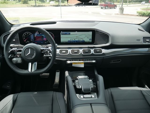 New 2026 MANUFAKTUR Moonlight White Metallic Mercedes-Benz GLS 450 image 9