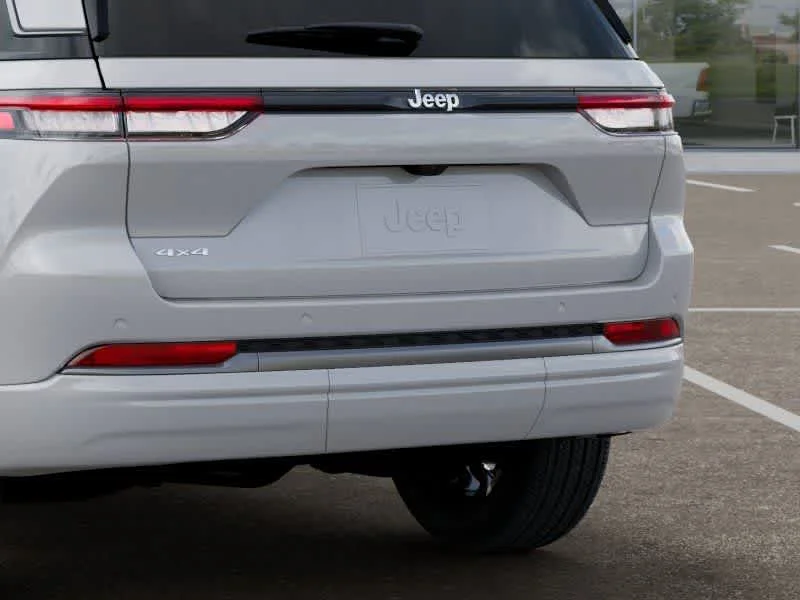 New 2026 Bright White Clear-Coat Exterior Paint Jeep Limited Reserve image 13