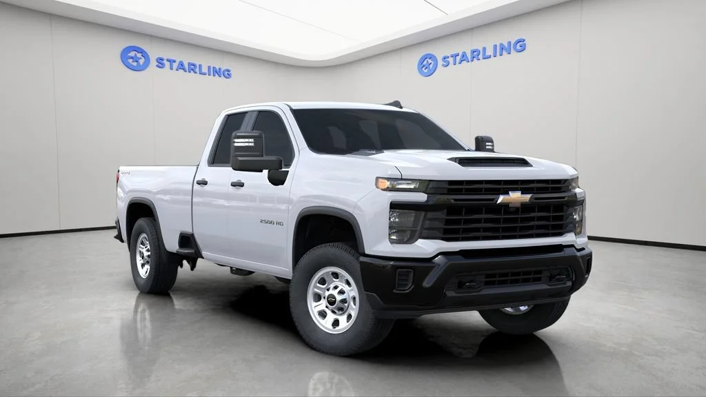 New 2026 Summit White Chevrolet WT image 8