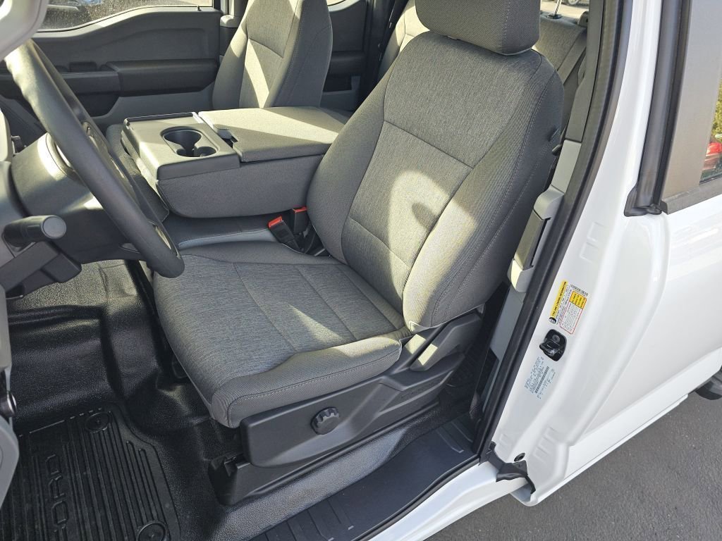 New 2026 Oxford White Ford XL image 6