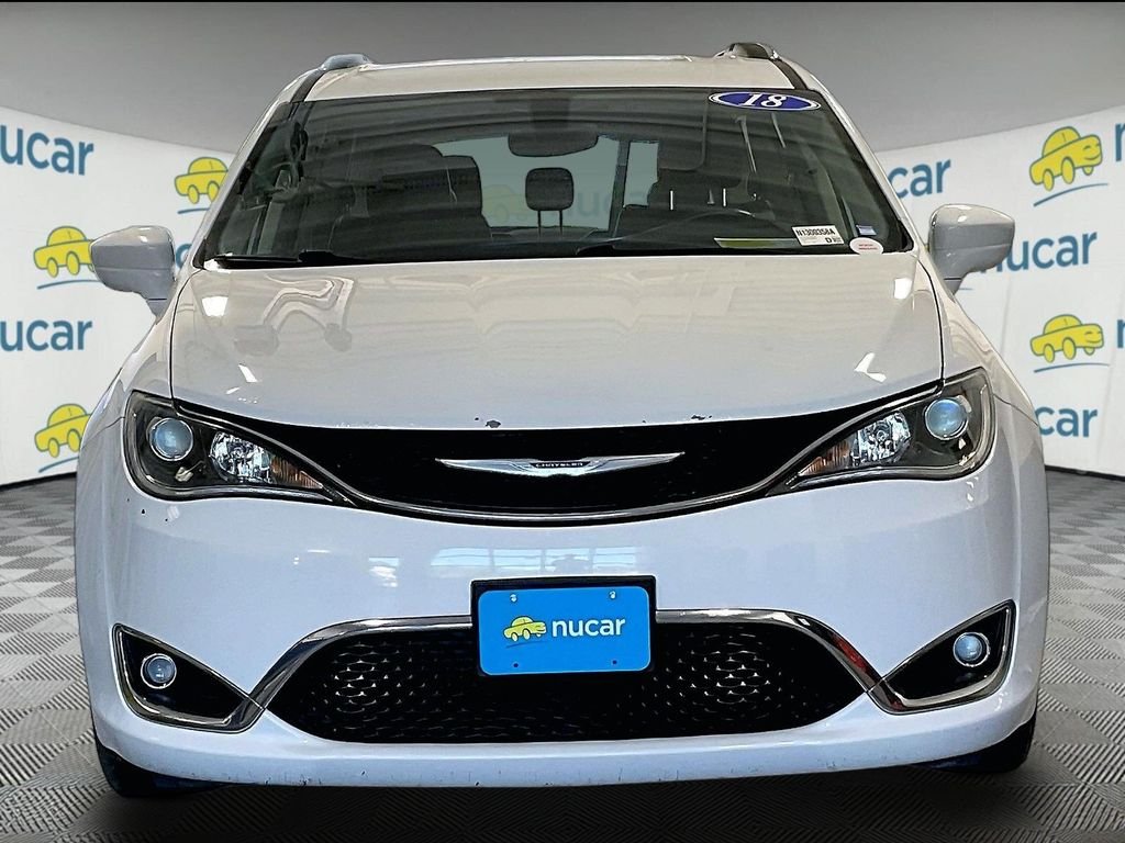Used 2018 White Chrysler Touring L image 2