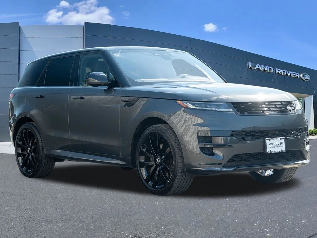 Certified Used 2023 Gray Land Rover SE Dynamic image 3