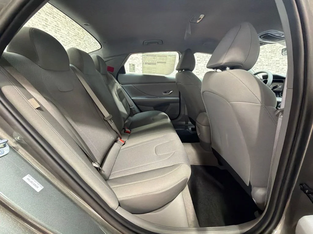 New 2026 Amazon Gray Hyundai SE image 12