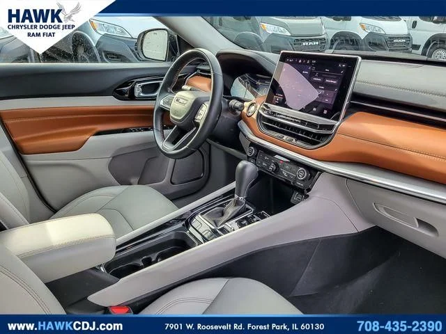 Used 2022 White Jeep Limited image 31