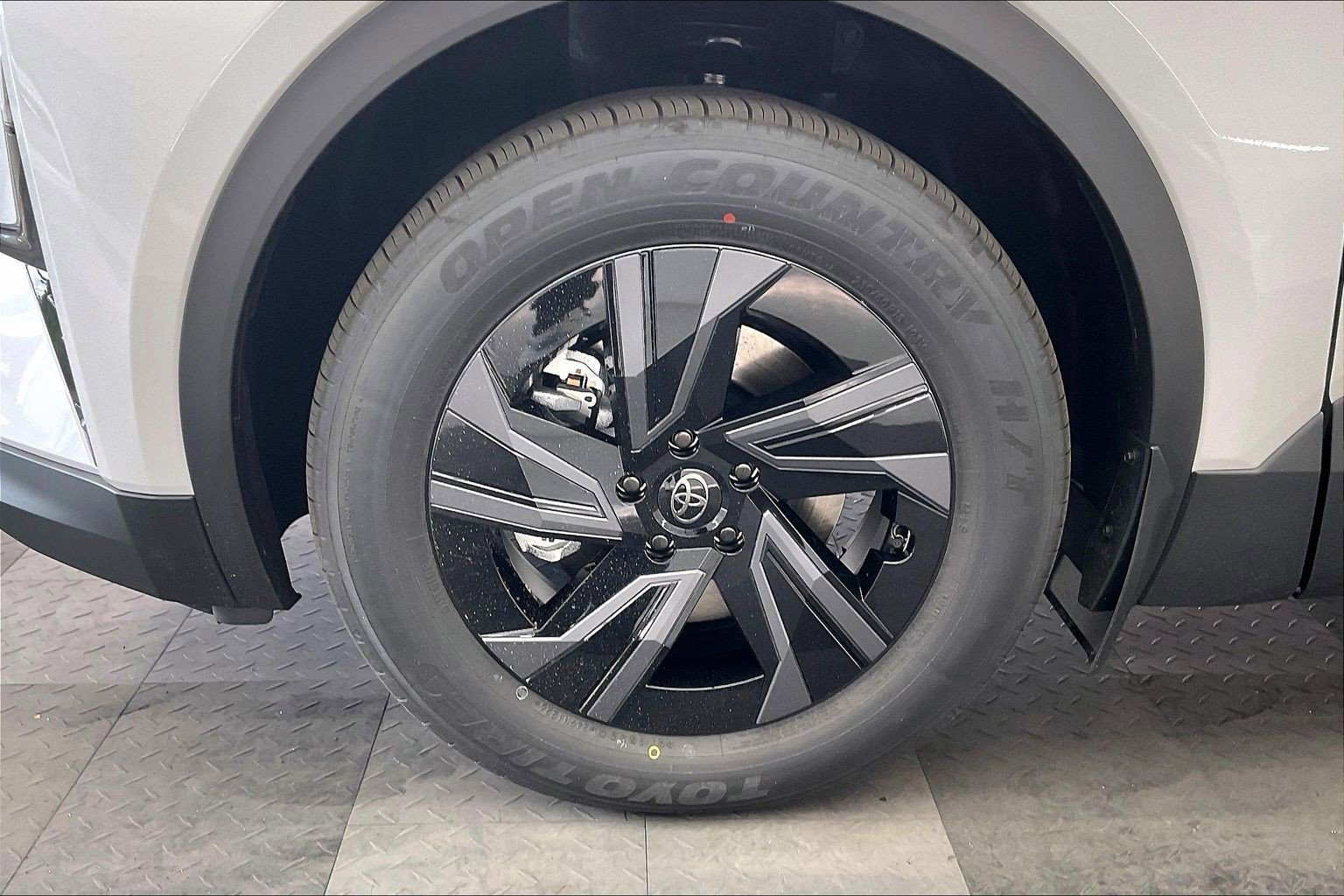 2026 Toyota C-HR SE - Photo 14