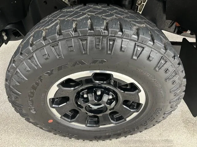 Used 2025 Black Ford Lariat image 15