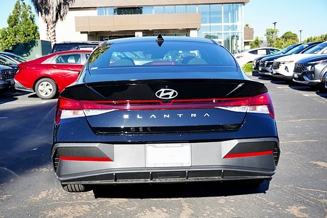 New 2026 Black Hyundai SEL Sport image 9