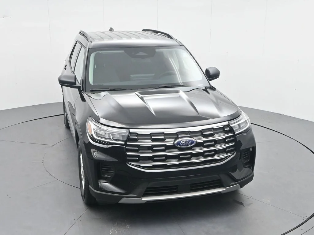 New 2026 Agate Black Metallic Ford Active image 31