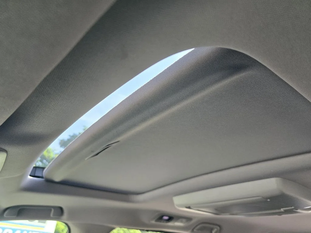 Used 2023 Platinum White Pearl Honda Touring image 23