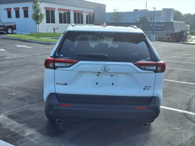 Certified Used 2025 Ice Toyota Hybrid XLE image 64