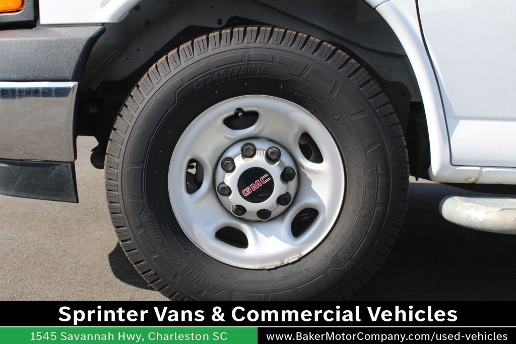 2023 GMC Savana Cargo Work Van - Photo 10