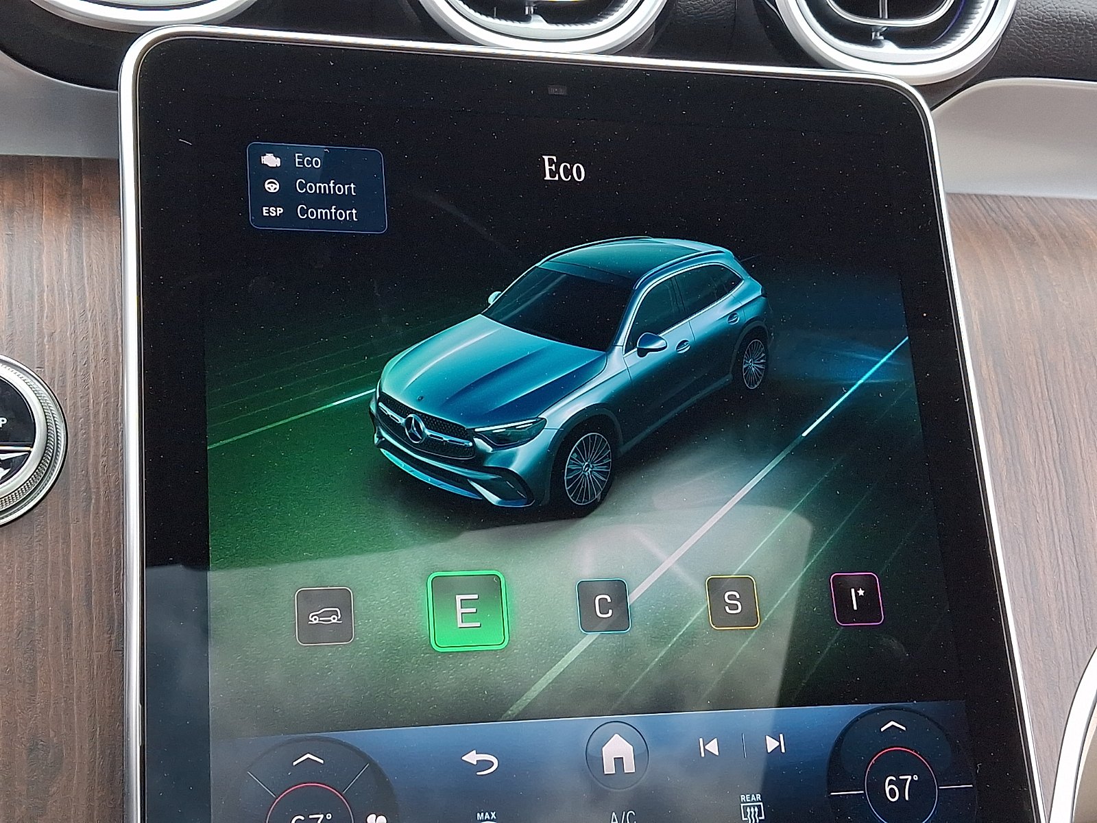 New 2026 Polar White Mercedes-Benz GLC 300 image 19