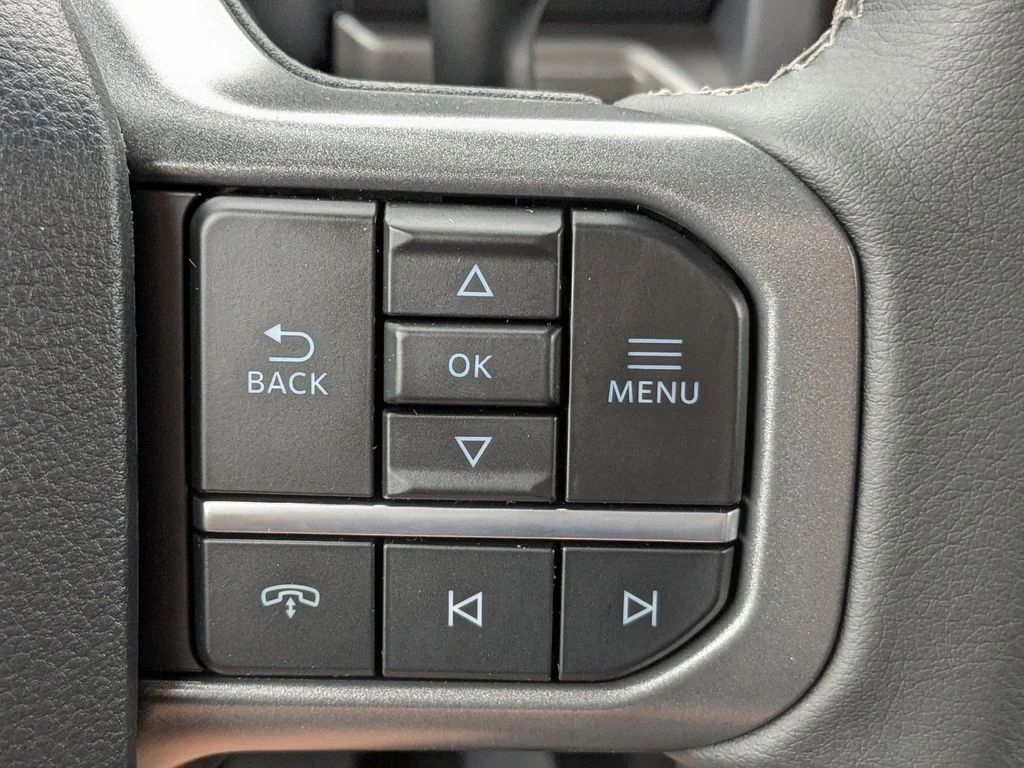 New 2026 Agate Black Metallic Ford XLT image 30