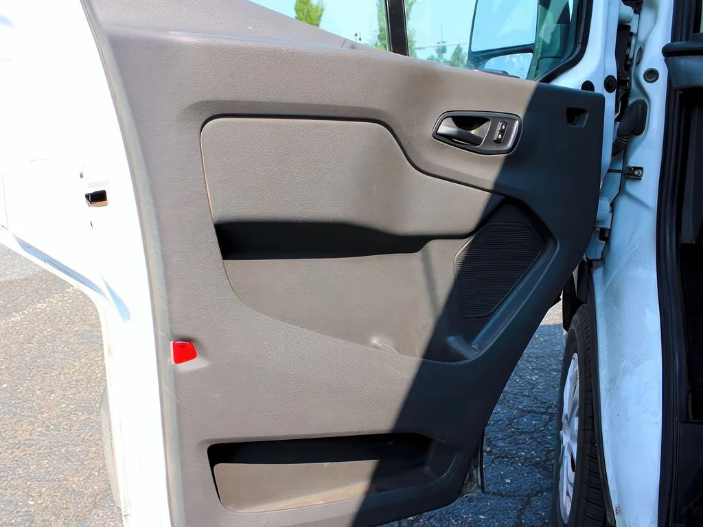 2021 Ford Transit Passenger Van XLT - Photo 10