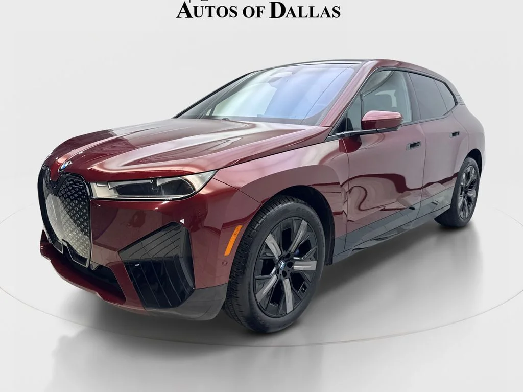 Used 2024 Red BMW xDrive50 image 2