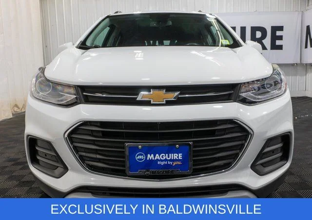 Used 2020 White Chevrolet LT image 3