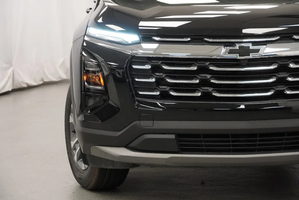 2027 Chevrolet Equinox LT - Photo 31
