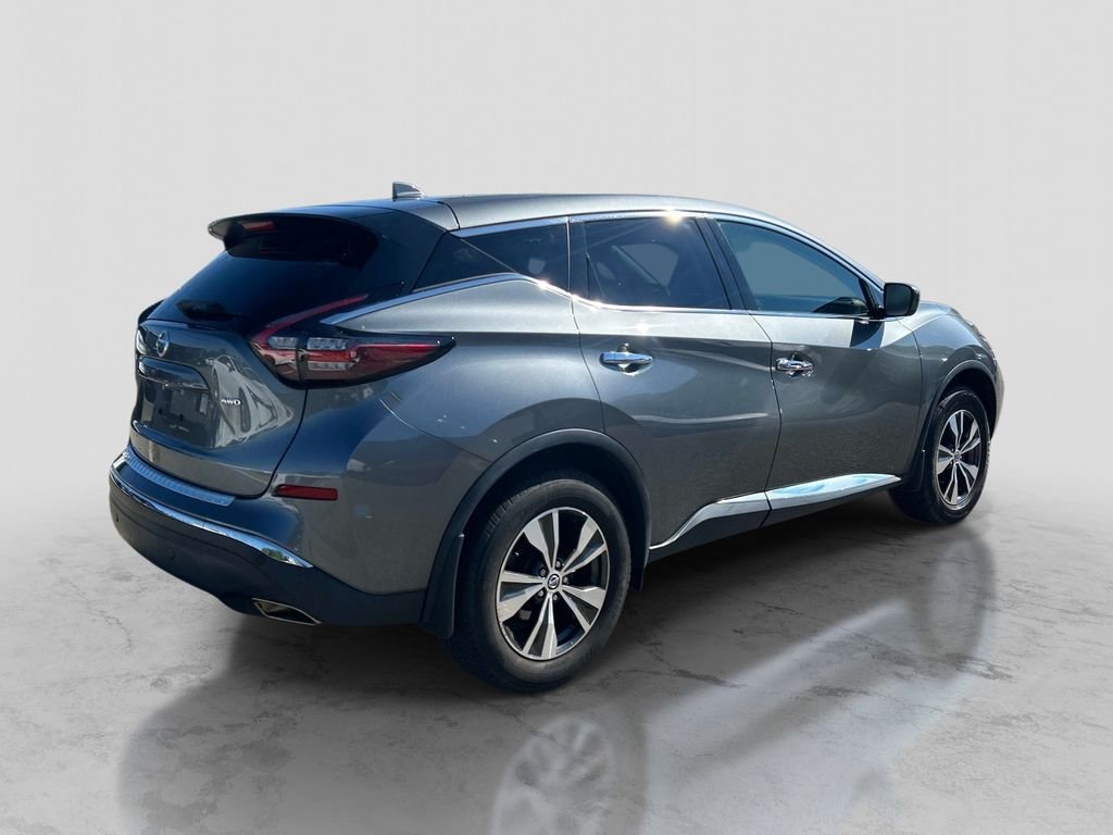 Used 2021 Gray Nissan S image 5