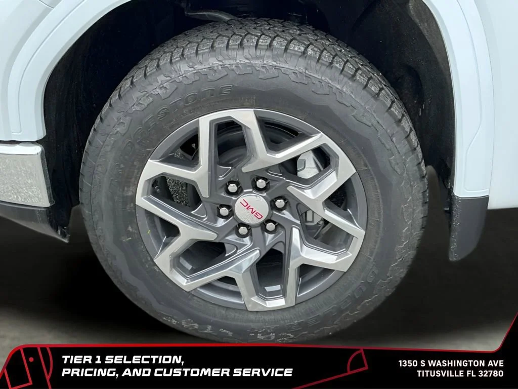 New 2026 Glacier White Tricoat GMC SLT image 28