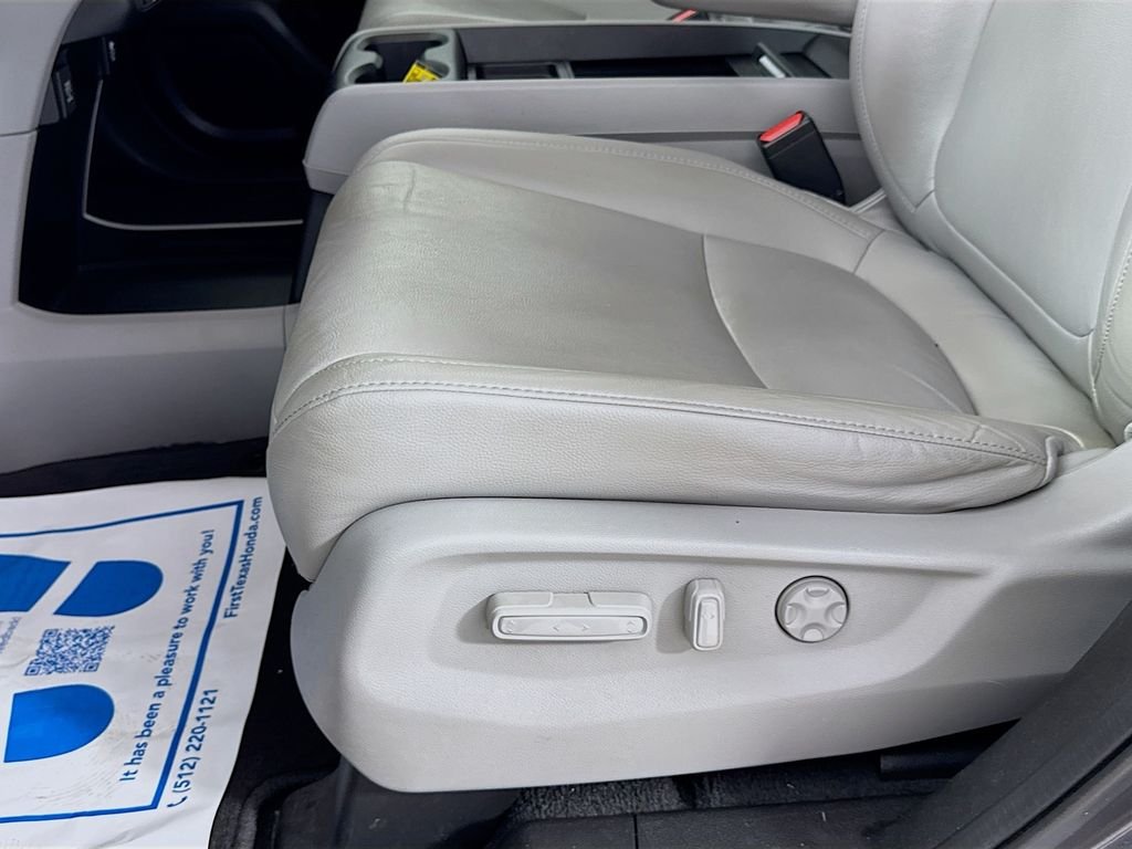 Certified Used 2018 Modern Steel Metallic Honda EX-L image 26