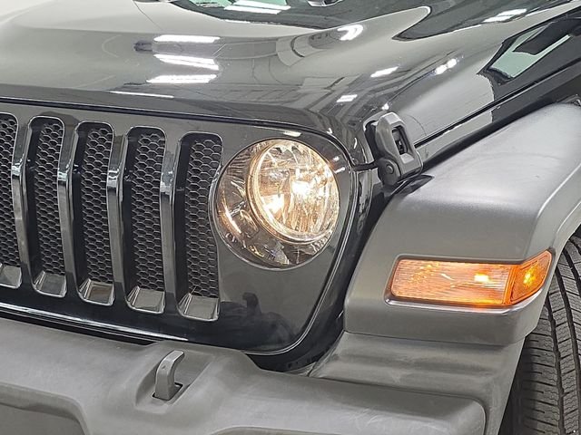 Used 2022 Black Clearcoat Jeep Unlimited Sport S image 30