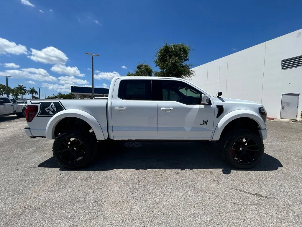 New 2026 Oxford White Ford Lariat image 3