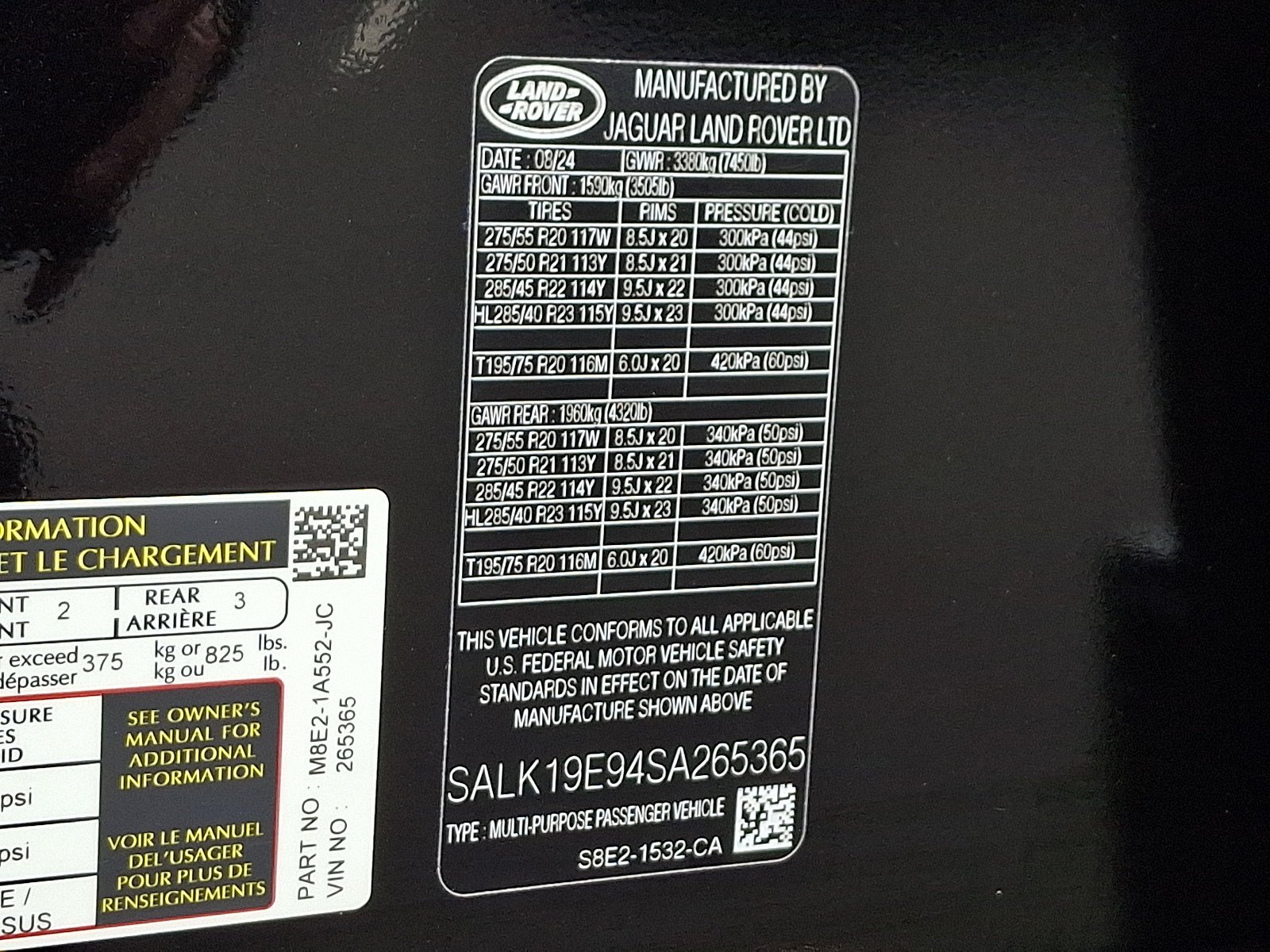 Certified Used 2025 Santorini Black Metallic   1Ag Land Rover Autobiography image 39