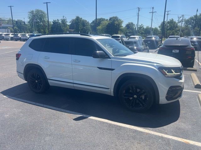 2022 Volkswagen Atlas 3.6L V6 SEL R-Line Black
