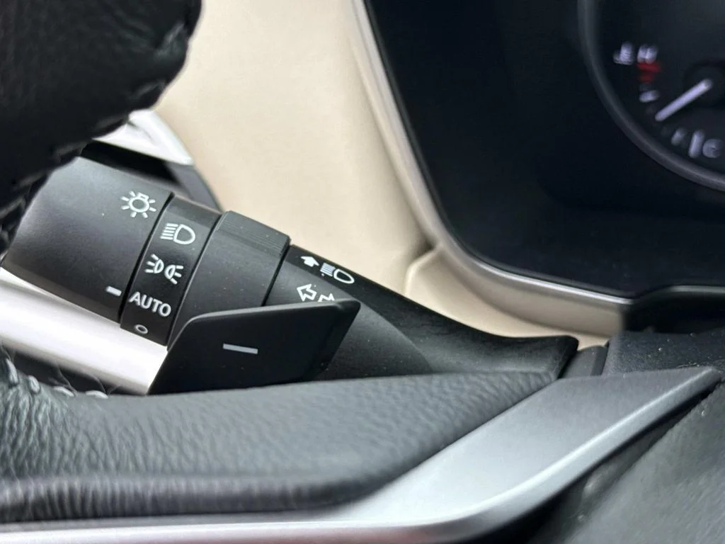 Used 2023 White Subaru Limited image 43