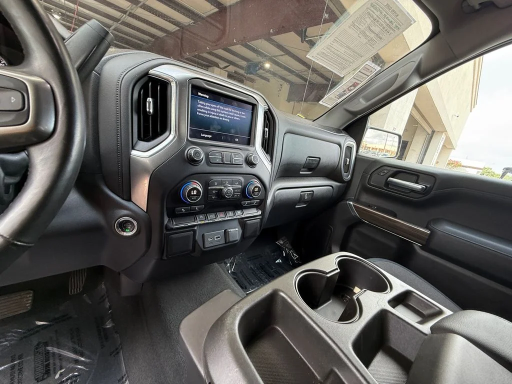 Used 2019 Gray Chevrolet LT image 15