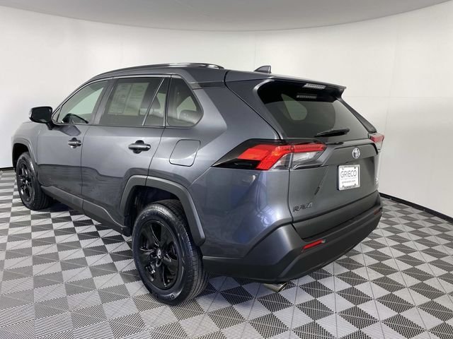 Used 2019 Gray Toyota XLE image 6