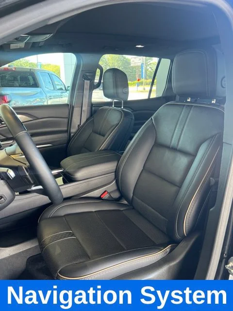 Used 2025 Mosaic Black Metallic Chevrolet High Country image 10